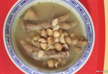 Simple Home-cooked Recipe: Chicken Feet Soup with Peanuts