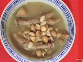 Simple Home-cooked Recipe: Chicken Feet Soup with Peanuts
