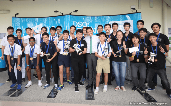 Group Photo of Singapore Amazing Flying Machine 2017 Award Winners