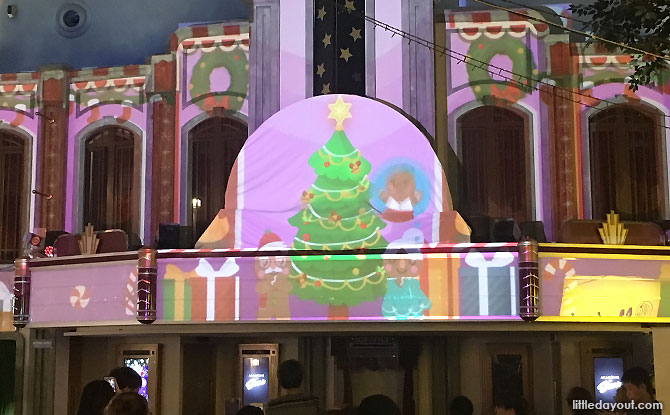 Light projection show - KidZania Singapore Christmas Night Out