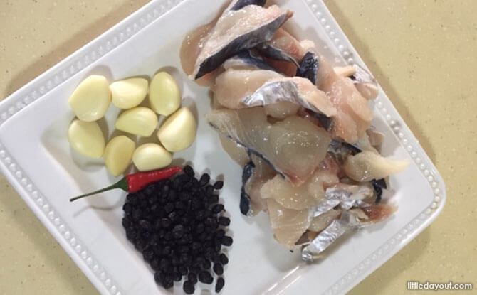 Sliced Mackeral with Black Bean Sauce - Ingredients