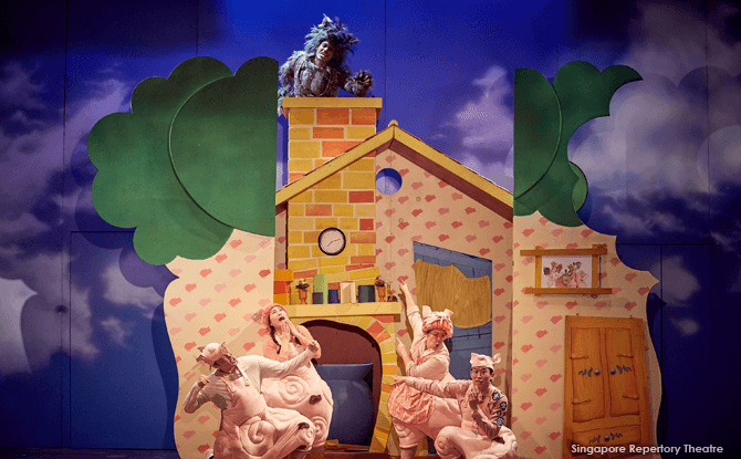 Three Little Pigs on the Singapore Stage - Review