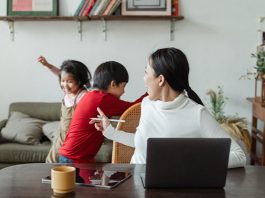 Bite-Sized Parenting: Tips on Insta-Mums on How to Encourage Children to Play Independently