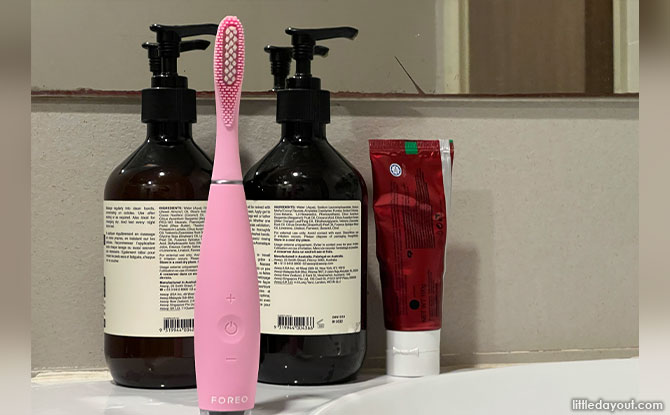 01-forreo-issa Review: ISSA 3 Sillicone Sonic Toothbrush By FOREO
