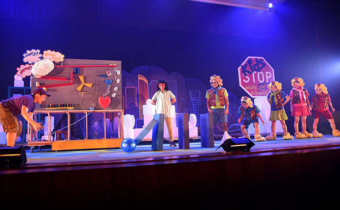 One Kind Of Science Musical: Kindness And Science Come Together In The KidsSTOP Musical 1 KidsSTOP Musical - KidsSTOP mascots and Kindness Cubbies