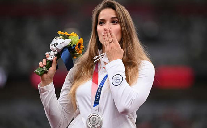 Polish Javelin Thrower Maria Andrejczyk Auctions Tokyo Olympics Medal To Raise Funds For Infant’s Heart Surgery