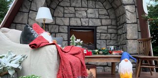 01-poinsettia-wishes-2019