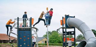 KOMPAN Pole Vault Playground