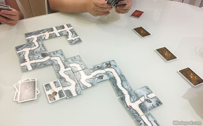 Saboteur Card Game: The Party Game Of Gold 01-saboteur