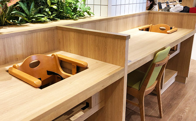 Japanese Food Court Has A Genius Idea For Seating Toddlers