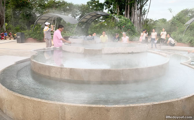 01-sembawang-hot-spring-park.jpg