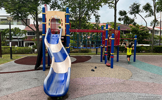 Sennett Avenue Playground: Neighbourhood Park In The Estate