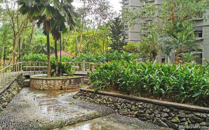 "Stream" next to the Playground