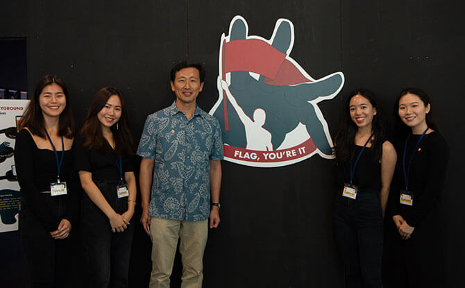 The Flag, You're It Team at the launch of the '45 minutes in the PreyGround' exhibition with Minister for Education, Ong Ye Kung. (L to R) Esther Soh, Vanessa Tan, Minister Ong, Vinice Yeo and Stephanie Wong. 