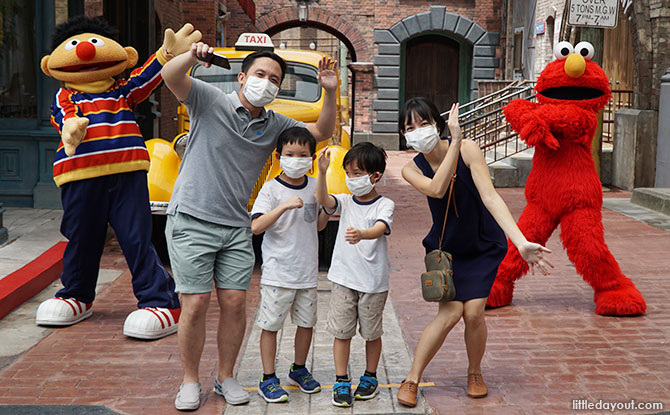 Universal Studios Singapore Operating Hours