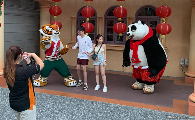 Meet & Greets - A Universal Christmas 2022 at Universal Studios Singapore