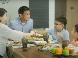 Today Is Eat With Your Family Day: Make Some Time Today