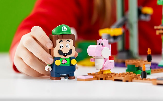LEGO Super Mario Adventures with Luigi Starter Course