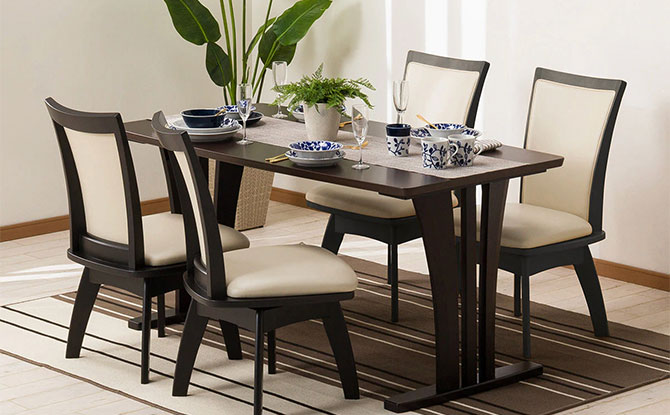 Swivelling Dining Chairs