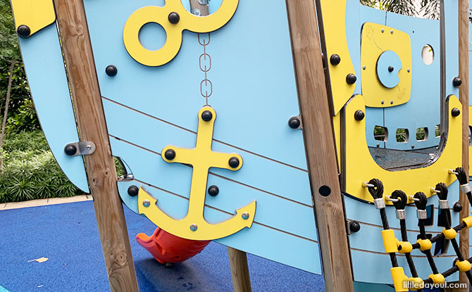 Details at the Northshore Playground