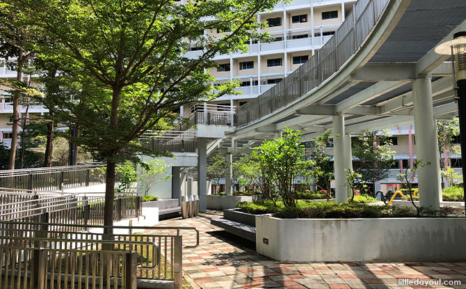 02-tampines-garden Garden Community Park: Playgrounds and SuperTree Look-Alikes