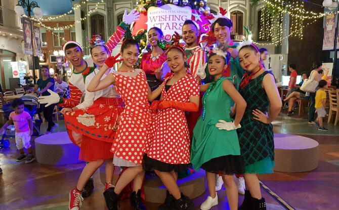 Christmas Performances at KidZania Singapore's Christmas Kandy Land