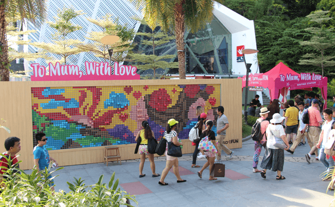 Sentosa's Mural of Scrolls