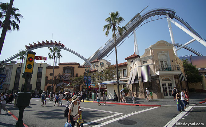 Boulevard leading to The Wizarding World of Harry Potter. Hollywood Dream The Ride in the background.