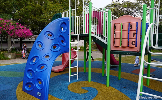 Pasir Ris Atlantis Park and Playground wall