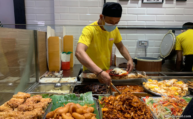 Beach Road Scissors Cut Curry Rice At VivoCity: Nostalgic, Flavourful And Accessible