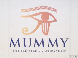 03-embalmers-workshop