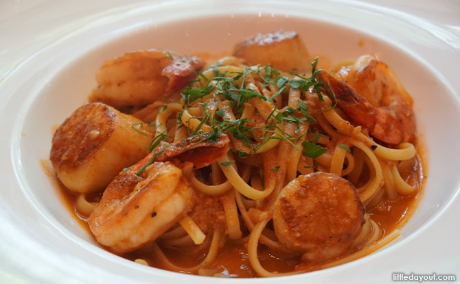 Seared Scallop and Prawn linguine