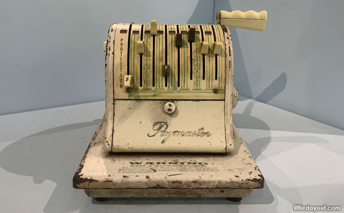 Cheque writer machine