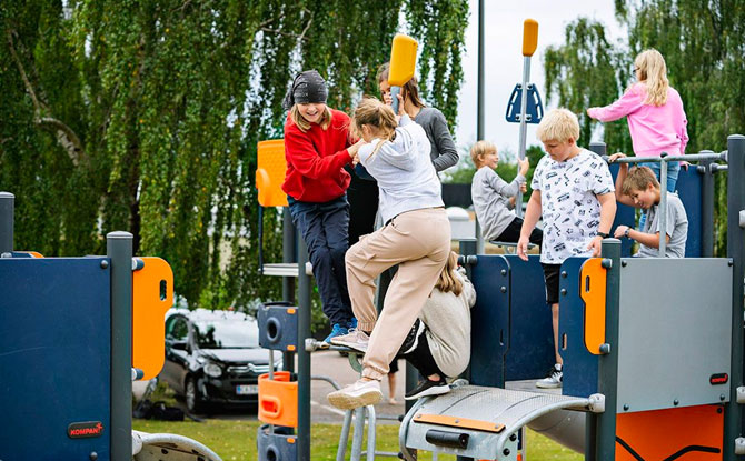 KOMPAN Pole Vault Playground Jumping