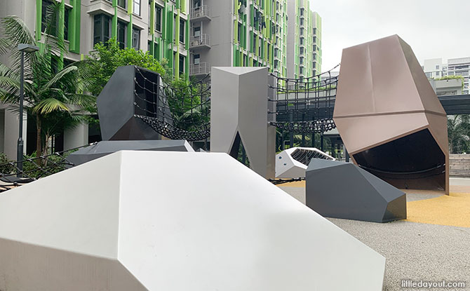 10 Bidadari, Woodleigh, Mount Vernon & Alkaff Playgrounds (With A Map!) 10 Alkaff CourtView Rock Playground: Explore A Canyon, Hangout In A Cave