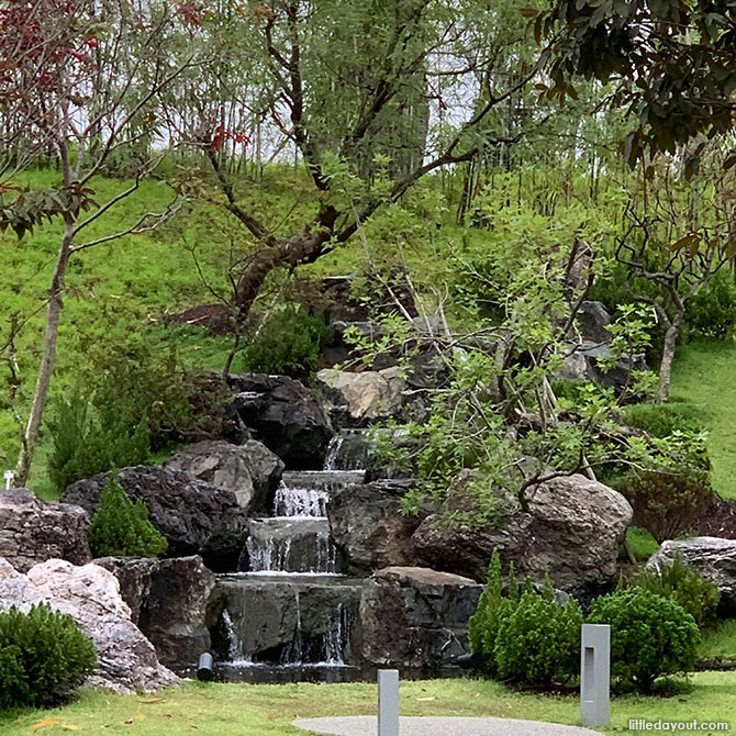 Serene Garden: Rocks and Water