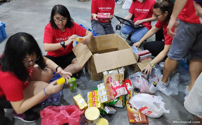 What do Volunteers at FoodBank do?