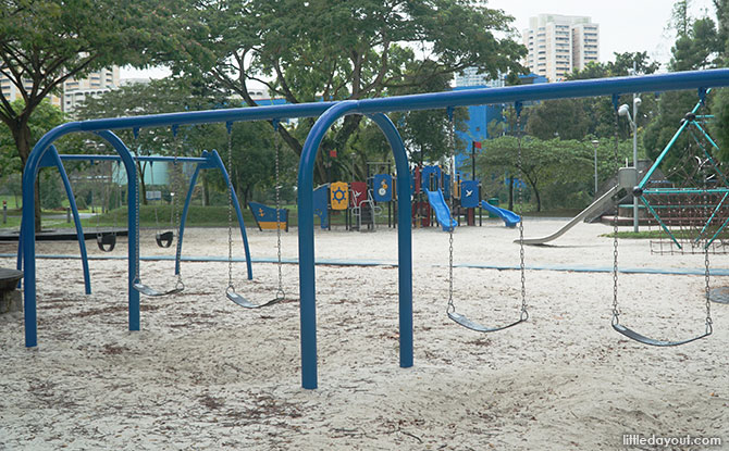 Swings at Bishan Ang Mo Kio Park