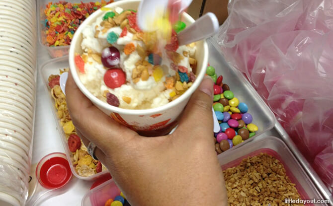 Beat the Heat: Make Your Own Ice Cream in Cool Comfort The Ultimate Guide to the Best Ice Cream Shops in Singapore