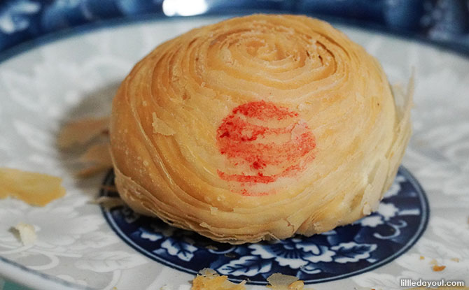 Madam Leng's Teochew-Style Mooncakes: Flaky Goodness