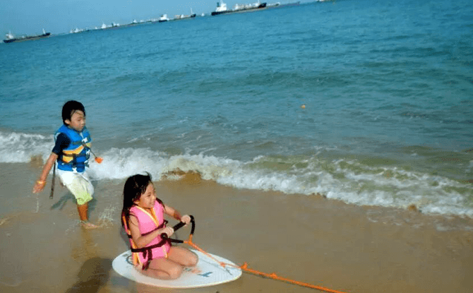 Tow Skim Boarding