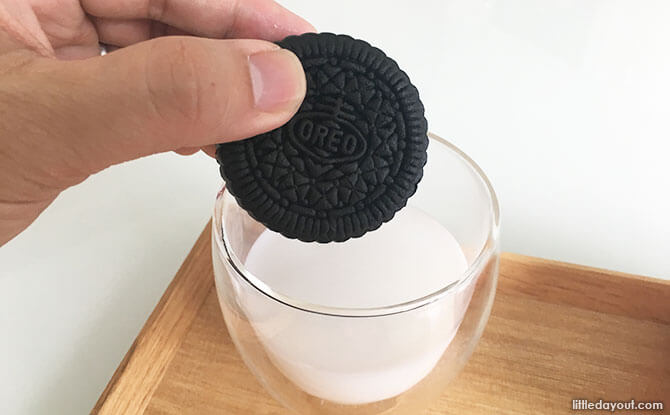 Dipping an oreo mooncake