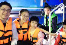 Sea Life Bangkok Ocean World: Exploring Life Beneath the Waters & Riding On Glass-Bottom Boat!