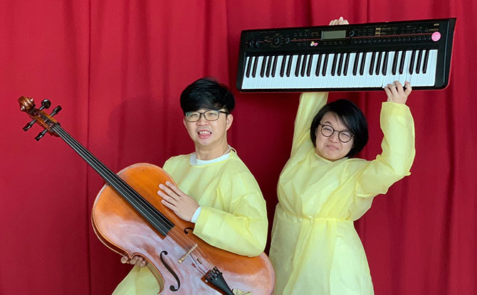 Musicians Vick Low (on cello) and Ang Zhi Hui (on keyboards) will be providing 'live' music during the show.