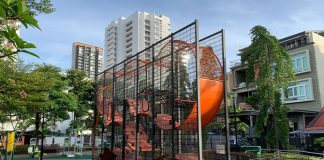 Cambridge Park, along Cambridge Road