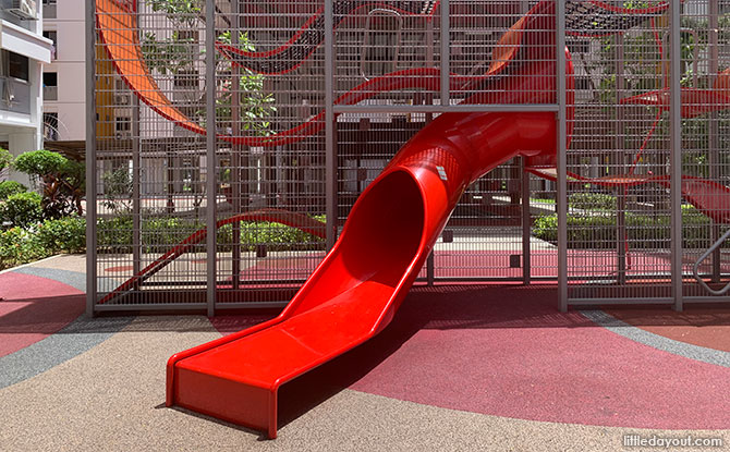 Block 832 Yishun Street 81 Wallhola Vertical Playground Slide