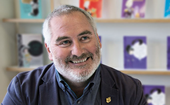 Chris Riddell is the winner of the Nestlé Children’s Book Prize Gold Award and the Red House Children's Book Award for Younger Readers.