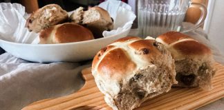 hot cross buns where to buy