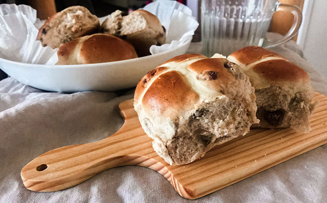 hot cross buns where to buy