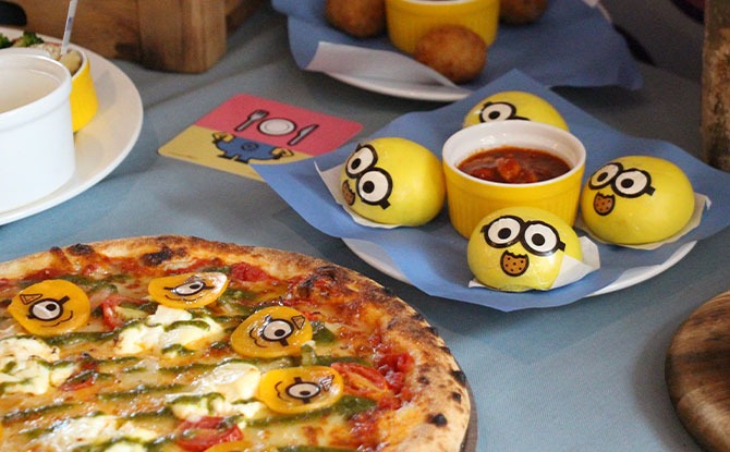 Minion Kelong Prawn & Scallop Pizza